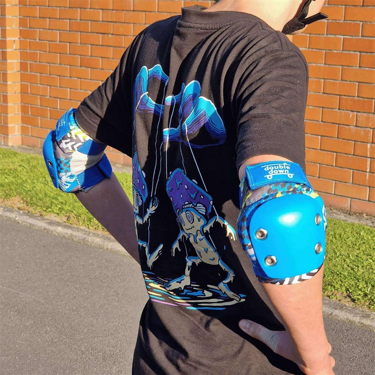 double$down Bump Set Kids Skate Protection Kit, worn back view